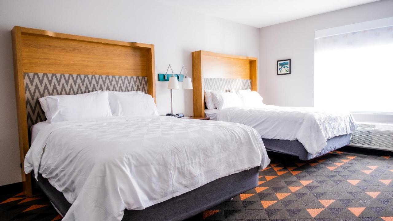 Holiday Inn & Suites Philadelphia W - Drexel Hill By Ihg Exterior photo